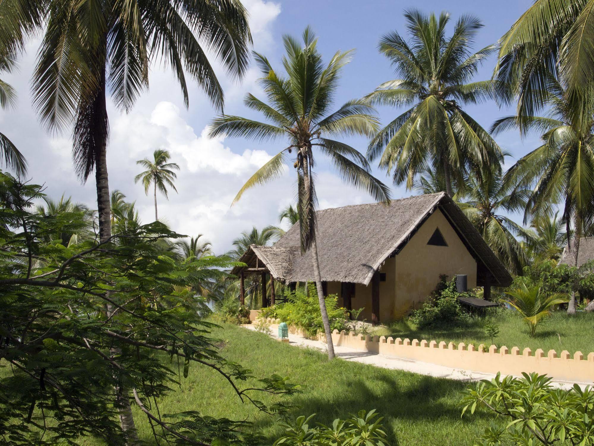 Kinasi Lodge Utende Ngoại thất bức ảnh