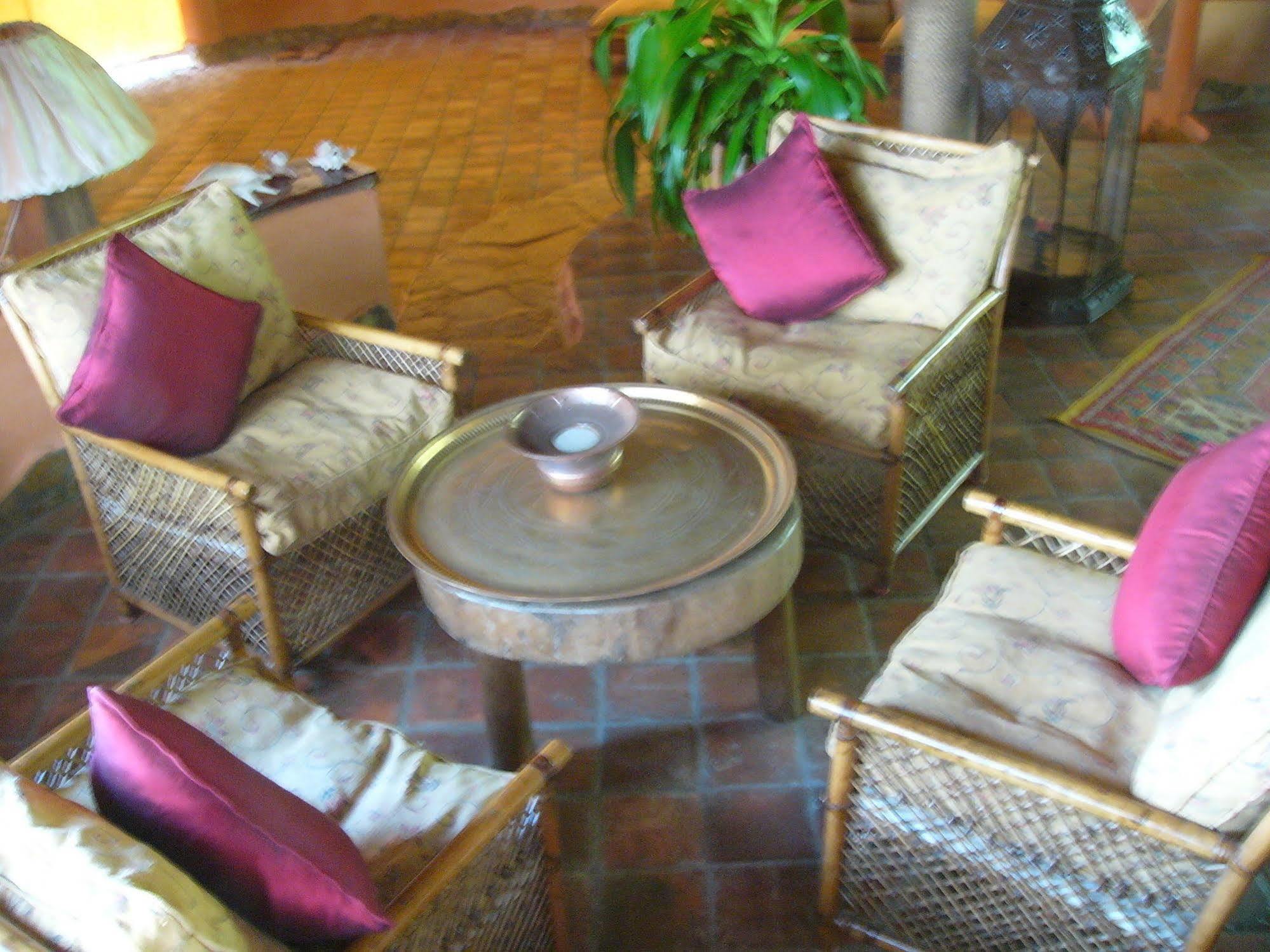 Kinasi Lodge Utende Ngoại thất bức ảnh