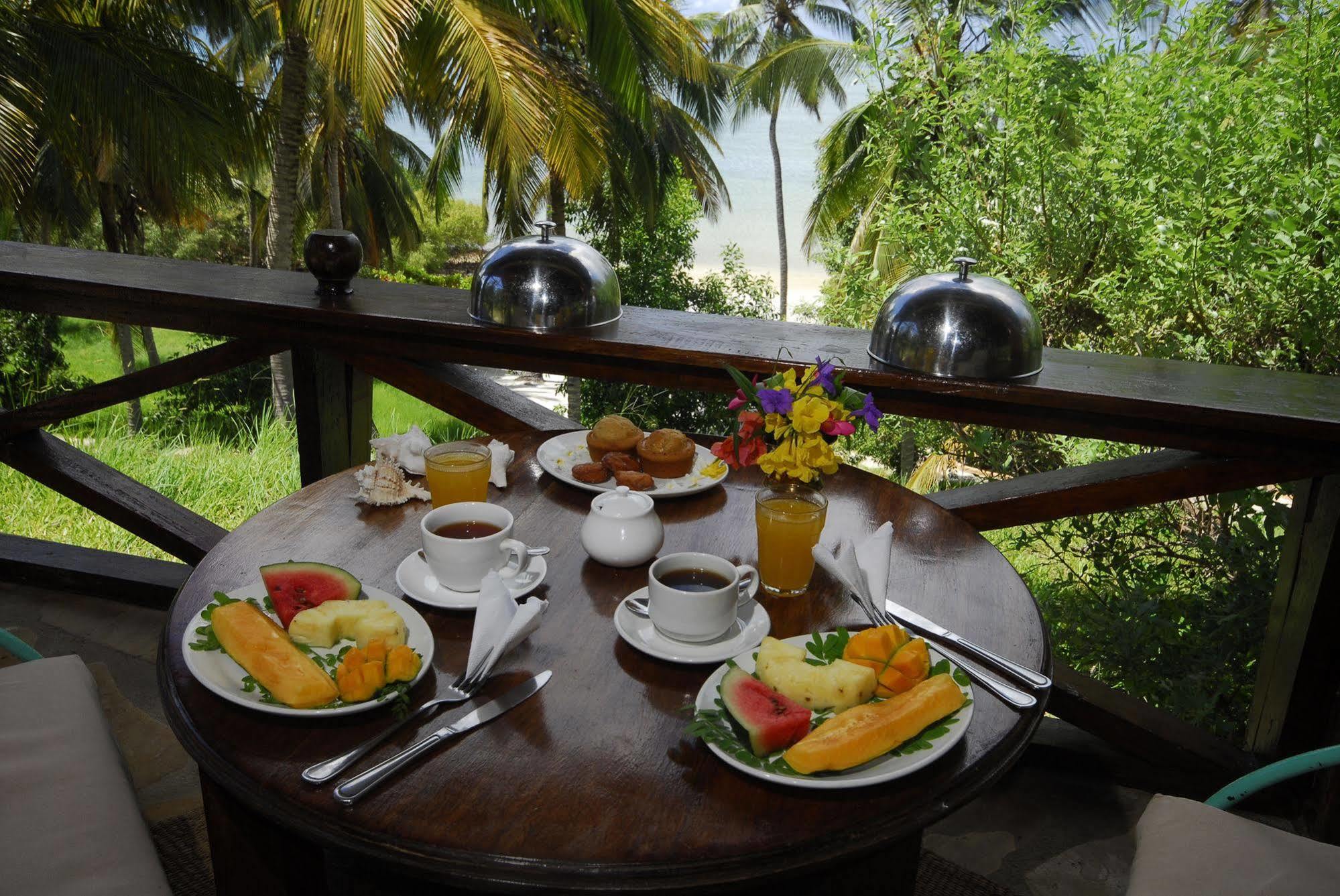 Kinasi Lodge Utende Ngoại thất bức ảnh