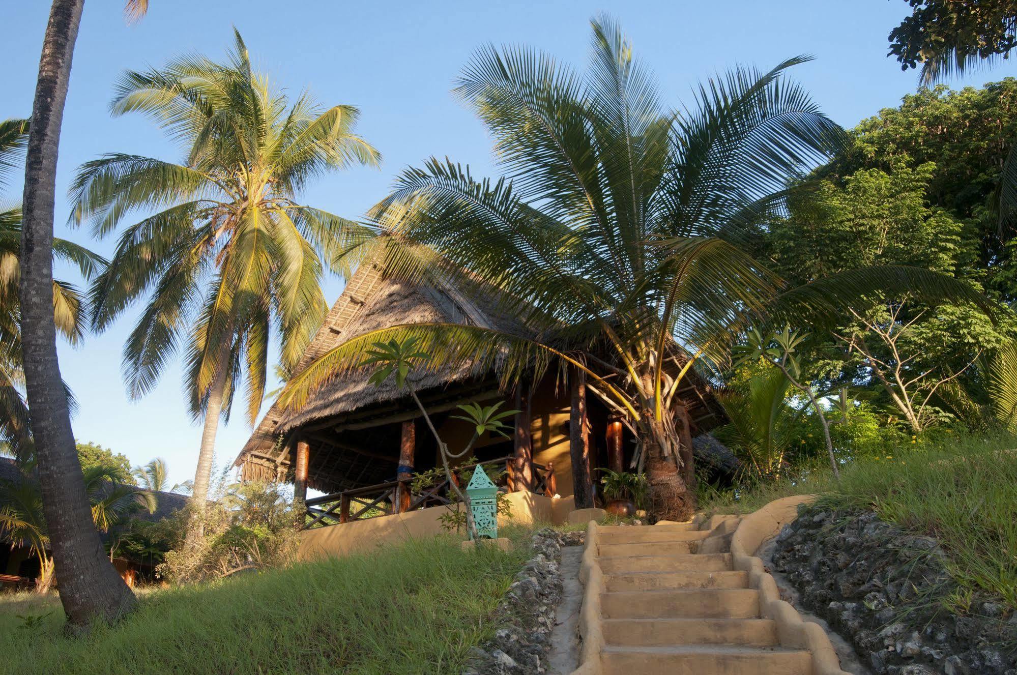 Kinasi Lodge Utende Ngoại thất bức ảnh